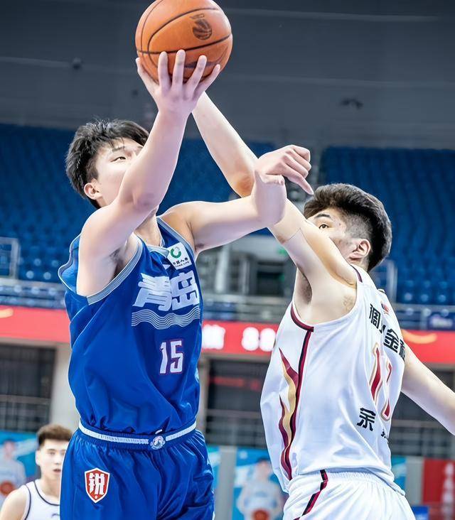 包含勒沃库森今晨迎来里程碑;志在CBA季后赛名次提升;气氛紧张;年轻球员得到机会的词条 包含勒沃库森今晨迎来里程碑;志在CBA季后赛名次提升;气氛紧张;年轻球员得到机会的词条