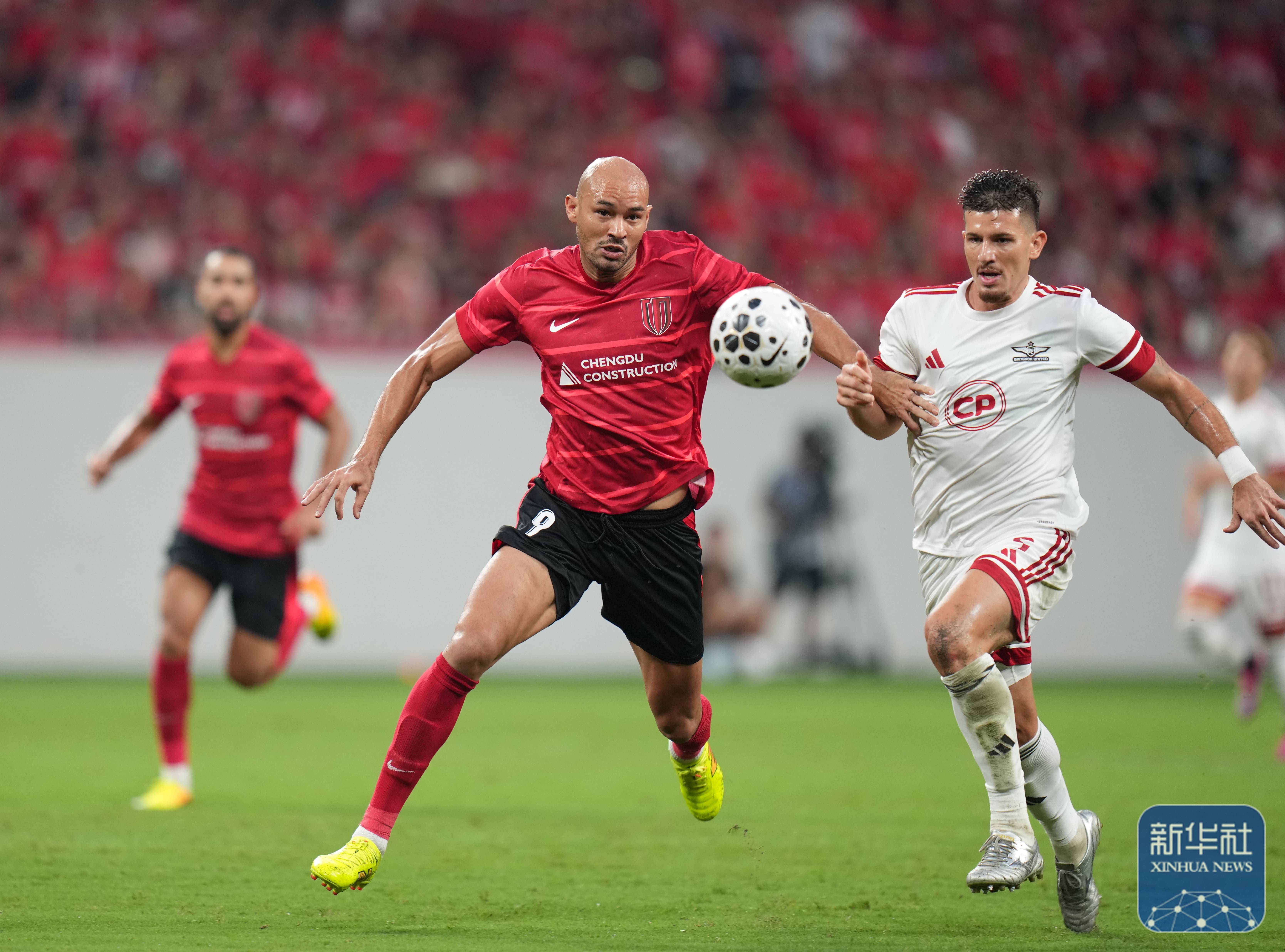 今晨曼联备战全明星赛AC米兰队长鼓劲备战国王杯，北京首钢临场应变备战CBA季后赛瞬间刷屏的简单介绍